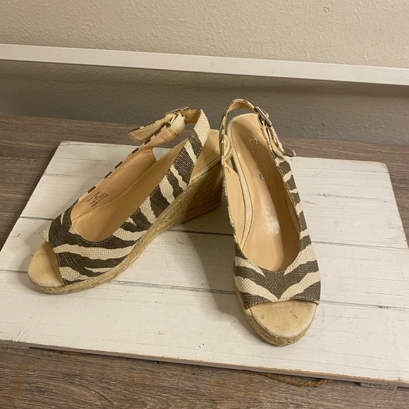 Chico's Cream and Brown Wedge Sandals with Suede Finish - Picture 5 of 7